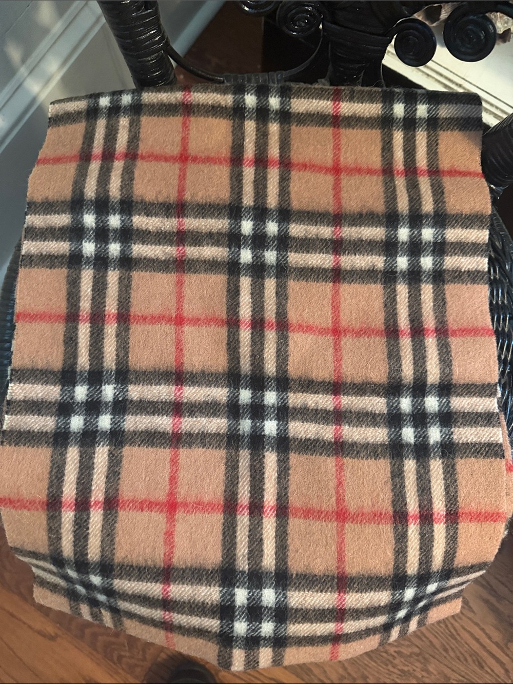 VINTAGE CASHMERE BURBERRY SCARF - Picture 3 of 5